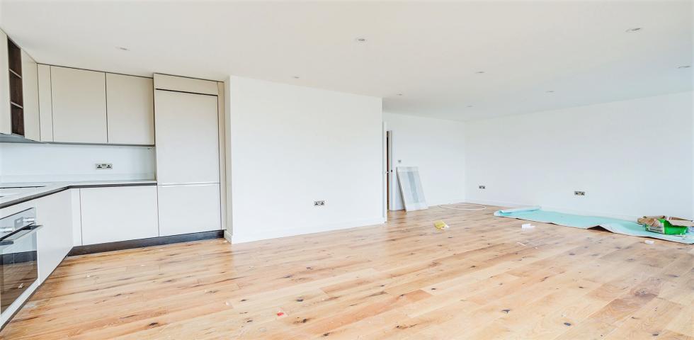 			3 Bedroom, 1 bath, 1 reception Apartment			 Oxgate Farm Works, CRICKLEWOOD